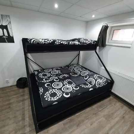Small Apartments Denisa Business Μπρνο Εξωτερικό φωτογραφία