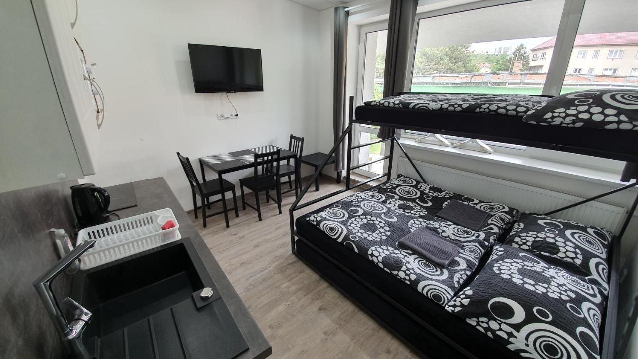 Small Apartments Denisa Business Μπρνο Εξωτερικό φωτογραφία