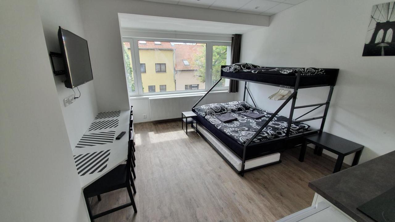 Small Apartments Denisa Business Μπρνο Εξωτερικό φωτογραφία