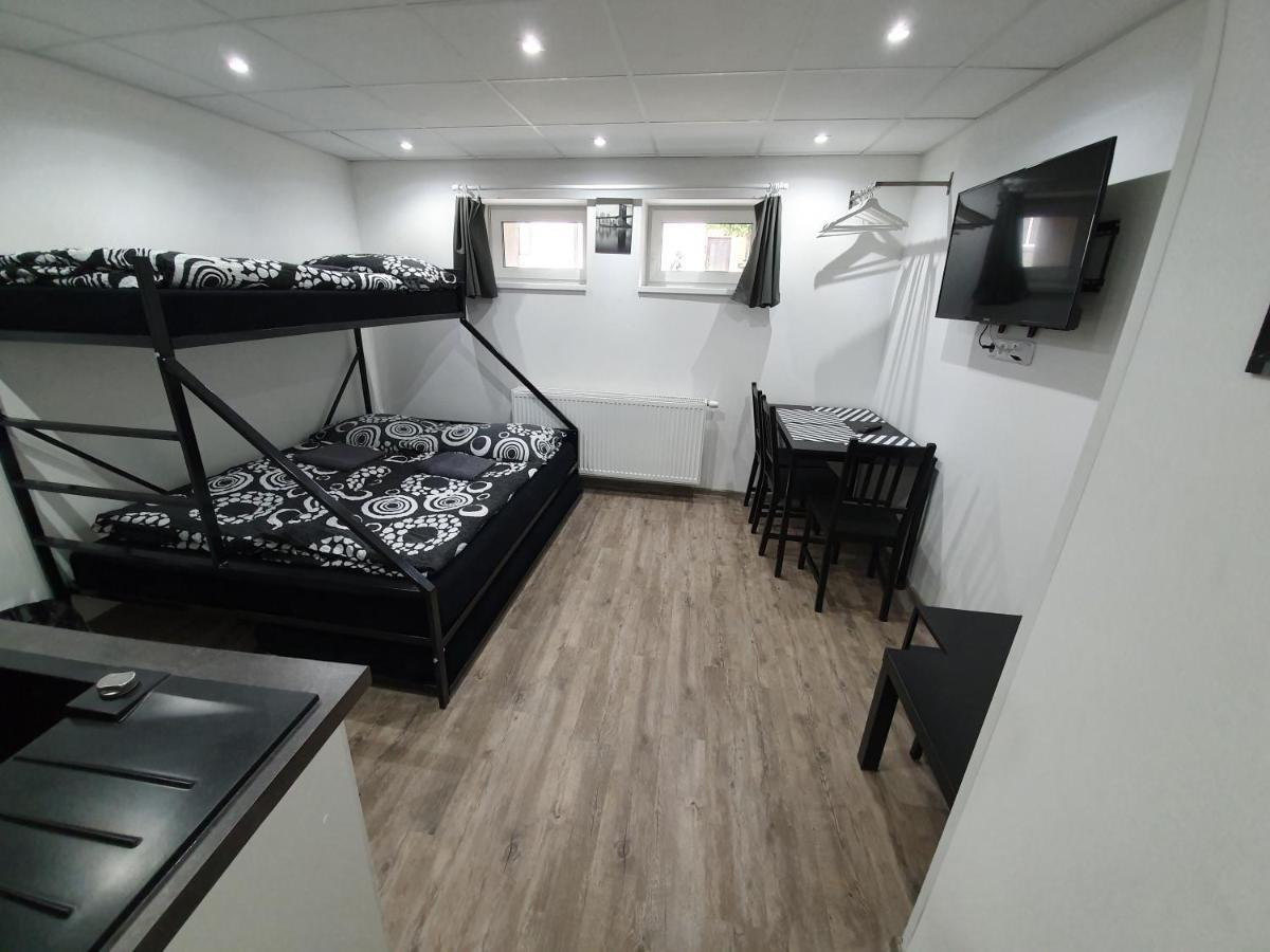 Small Apartments Denisa Business Μπρνο Εξωτερικό φωτογραφία