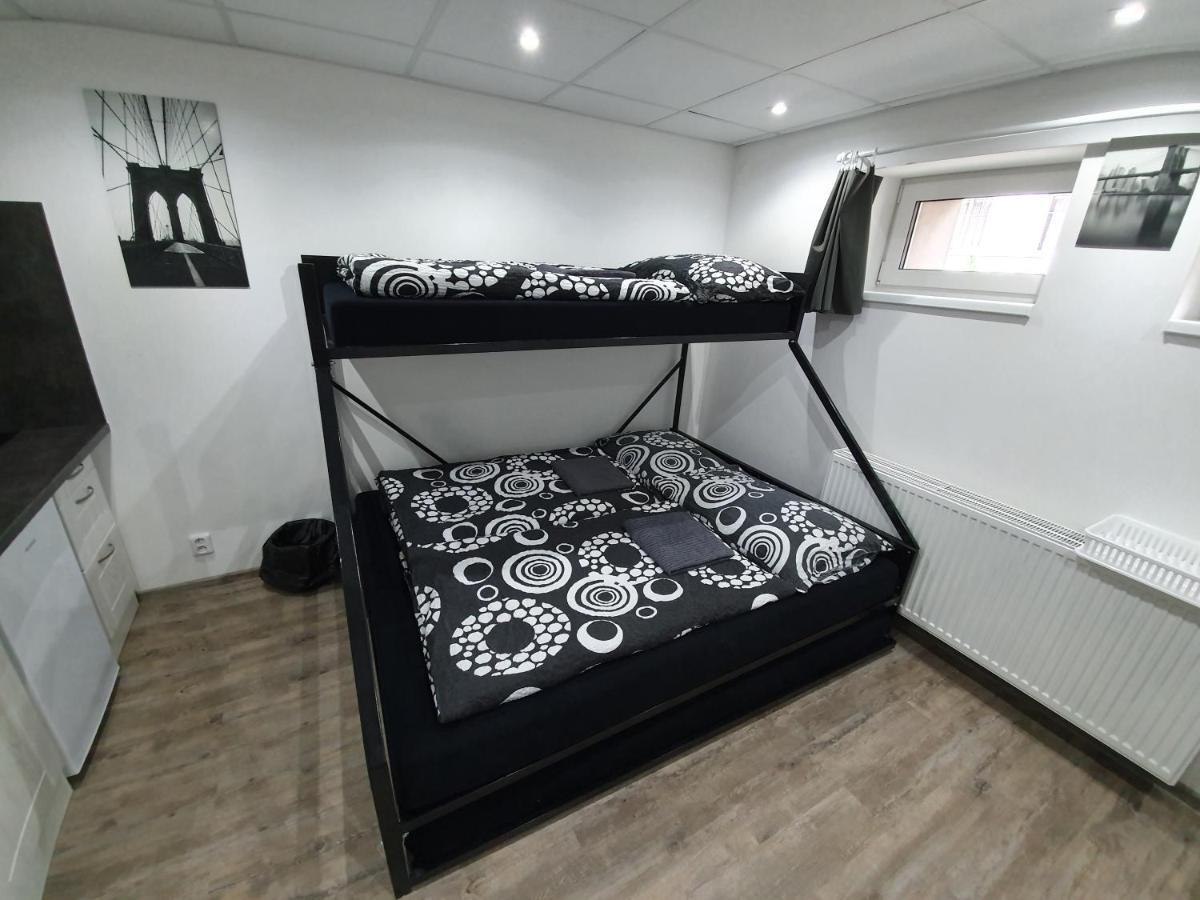 Small Apartments Denisa Business Μπρνο Εξωτερικό φωτογραφία